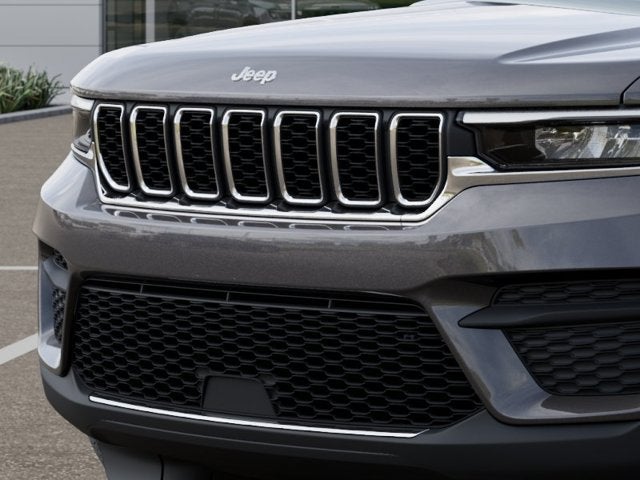 2026 Jeep Grand Cherokee GRAND CHEROKEE LAREDO X 4X4