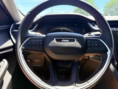 2023 Jeep Grand Cherokee Laredo 4x4