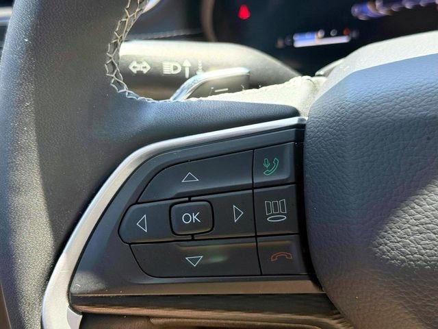 2023 Jeep Grand Cherokee Laredo 4x4