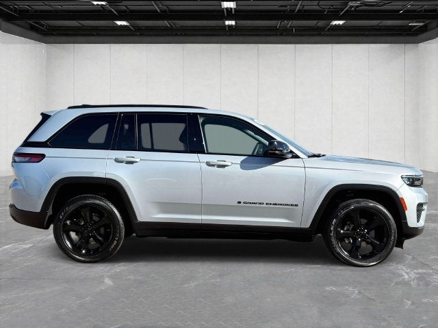 2023 Jeep Grand Cherokee Altitude 4x4