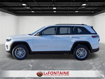 2025 Jeep Grand Cherokee GRAND CHEROKEE LAREDO X 4X4