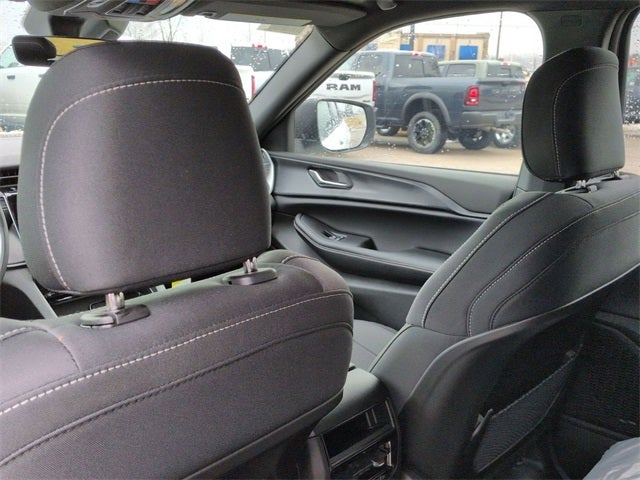 2026 Jeep Grand Cherokee GRAND CHEROKEE LAREDO X 4X4