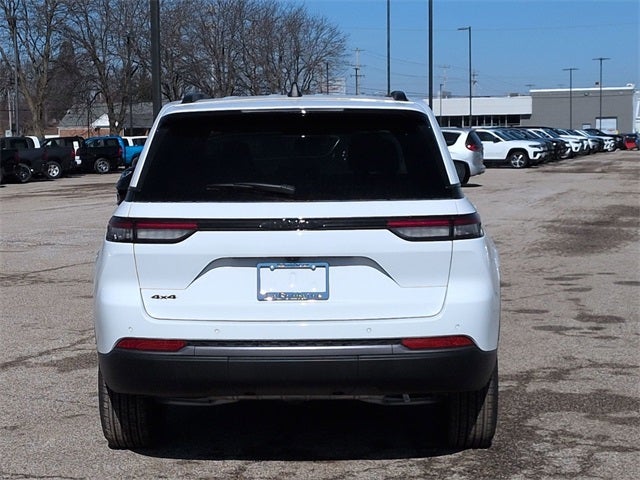 2026 Jeep Grand Cherokee GRAND CHEROKEE LAREDO ALTITUDE 4X4