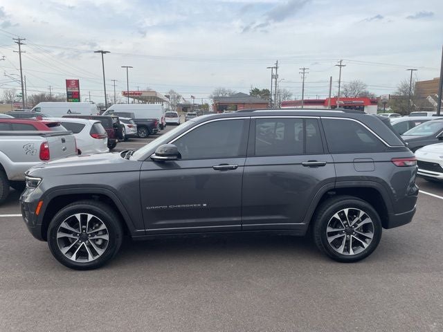 2022 Jeep Grand Cherokee Overland