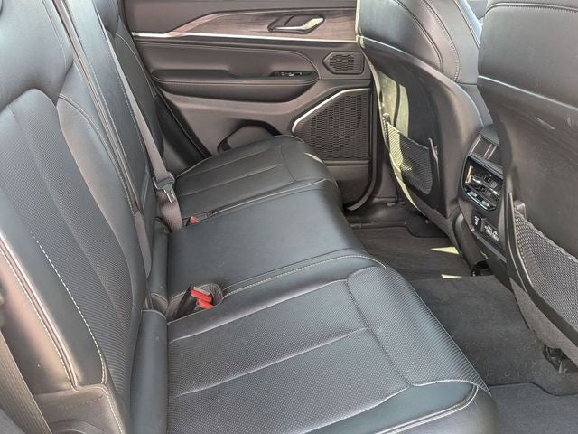 2023 Jeep Grand Cherokee Overland 4x4