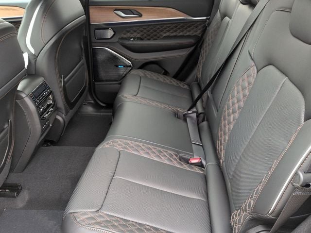 2026 Jeep Grand Cherokee GRAND CHEROKEE SUMMIT 4X4