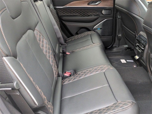 2026 Jeep Grand Cherokee GRAND CHEROKEE SUMMIT 4X4