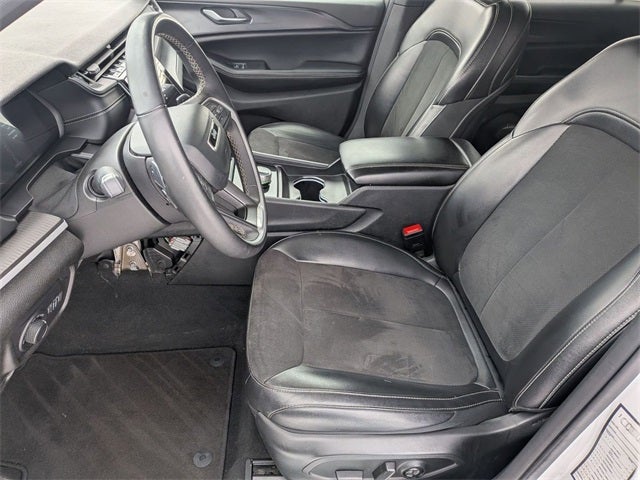 2024 Jeep Grand Cherokee L Altitude 4x4