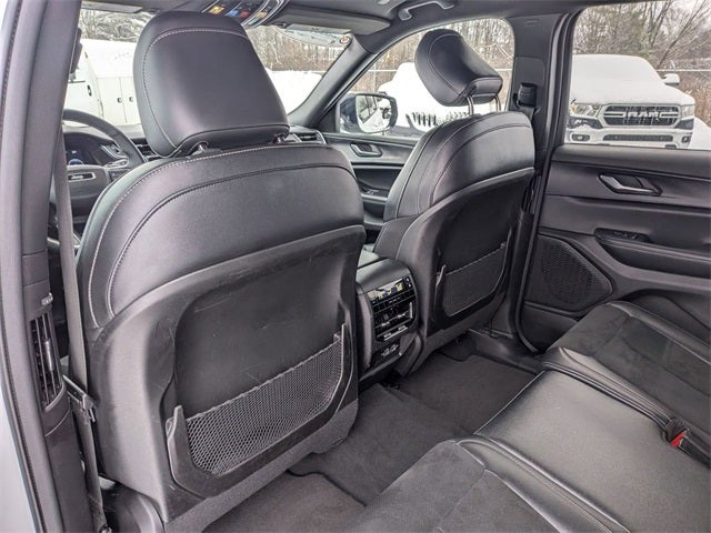 2024 Jeep Grand Cherokee L Altitude 4x4