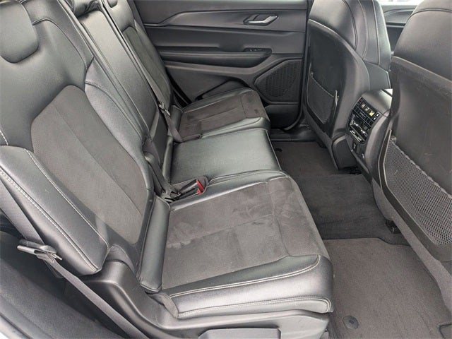 2024 Jeep Grand Cherokee L Altitude 4x4