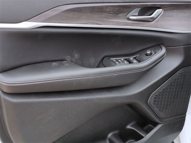 2026 Jeep Grand Cherokee L GRAND CHEROKEE L LAREDO ALTITUDE 4X4