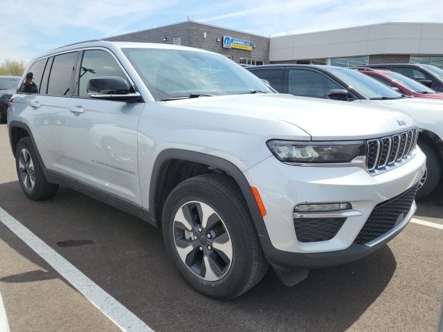 2022 Jeep Grand Cherokee 4xe 4x4's photo