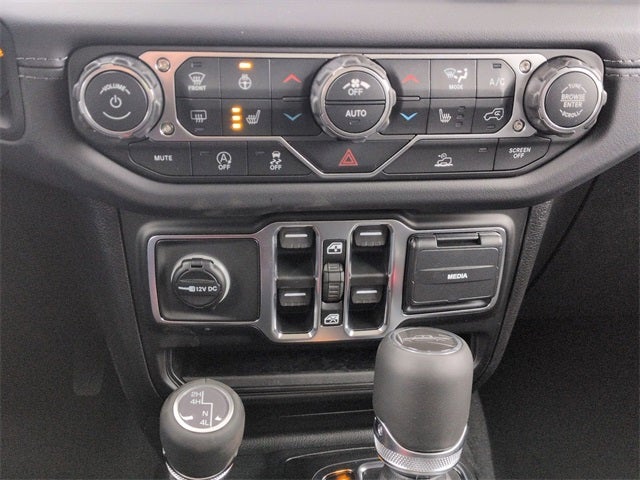 2026 Jeep Gladiator GLADIATOR SAHARA 4X4