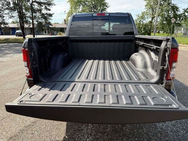 2020 RAM 1500 Big Horn Crew Cab 4x4 5'7' Box