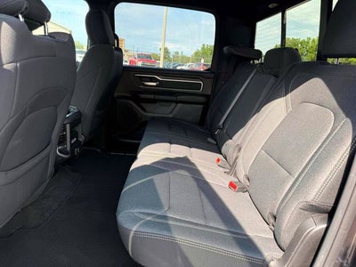 2020 RAM 1500 Big Horn Crew Cab 4x4 5'7' Box