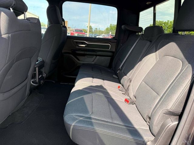 2020 RAM 1500 Big Horn Crew Cab 4x4 5'7' Box