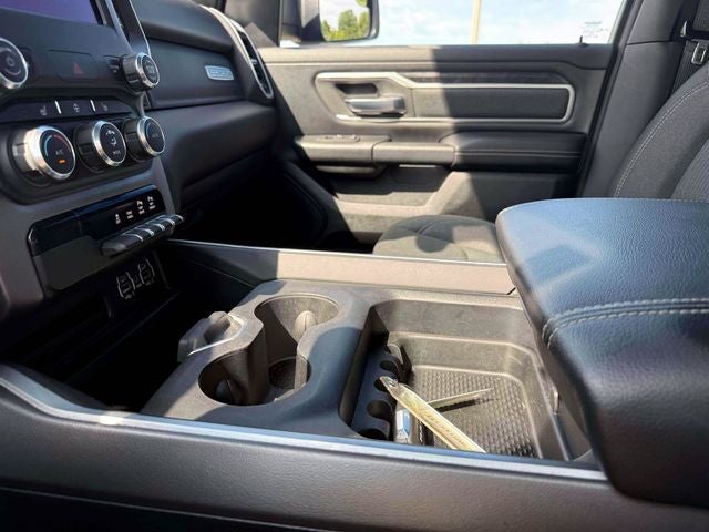 2020 RAM 1500 Big Horn Crew Cab 4x4 5'7' Box