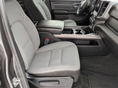 2020 RAM 1500 Big Horn Crew Cab 4x4 5'7' Box