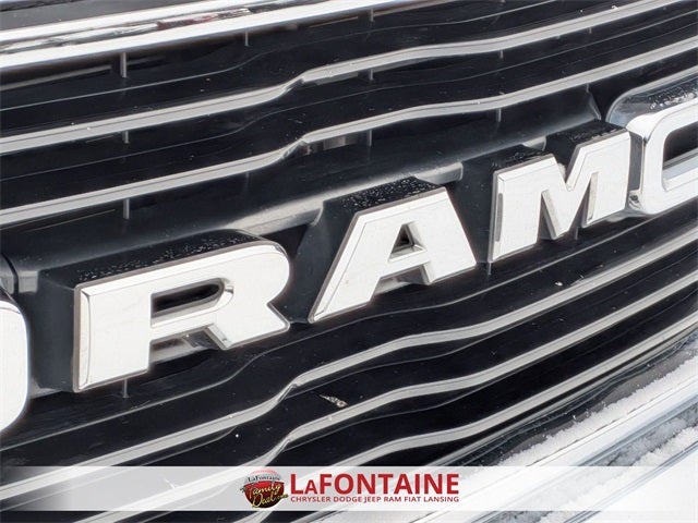 2020 RAM 1500 Big Horn Crew Cab 4x4 5'7' Box