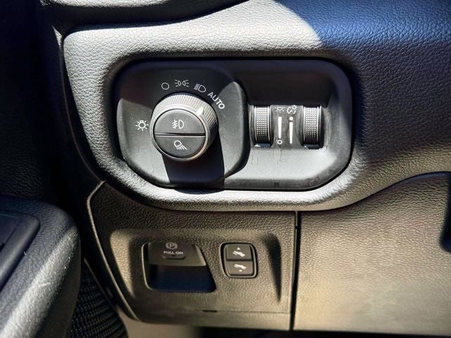 2019 RAM 1500 Big Horn/Lone Star Crew Cab 4x4 5'7' Box