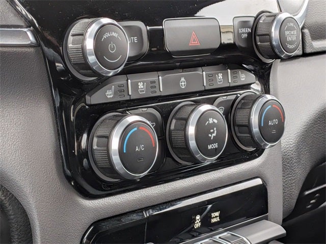 2024 RAM 1500 Laramie Crew Cab 4x4 5'7' Box