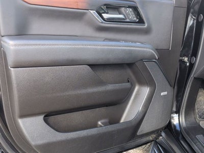 2025 GMC Yukon 4WD Denali