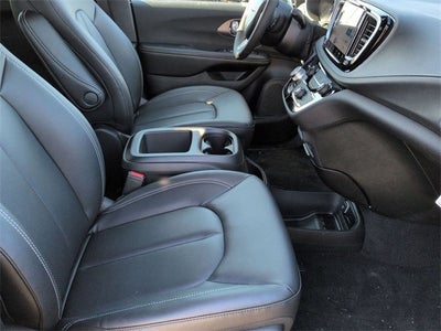 2026 Chrysler Pacifica PACIFICA SELECT AWD