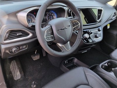 2026 Chrysler Pacifica PACIFICA SELECT AWD