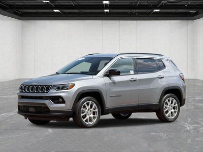 2024 Jeep Compass Latitude Lux FWD