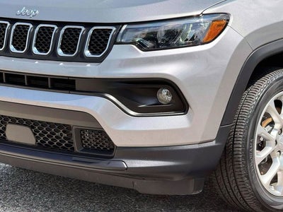 2024 Jeep Compass Latitude Lux FWD