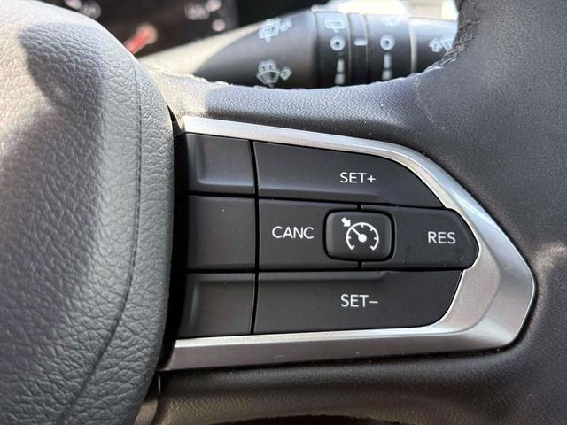 2024 Jeep Compass Latitude Lux FWD