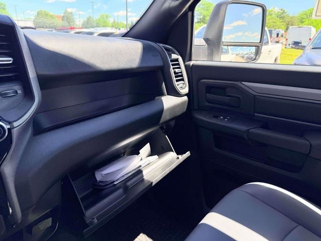 2026 RAM Ram 3500 RAM 3500 TRADESMAN REGULAR CAB 4X4 8' BOX