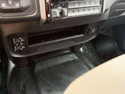 2026 RAM Ram 3500 RAM 3500 TRADESMAN CREW CAB 4X4 6'4' BOX