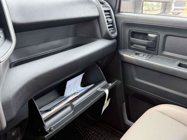 2026 RAM Ram 3500 RAM 3500 TRADESMAN CREW CAB 4X4 6'4' BOX