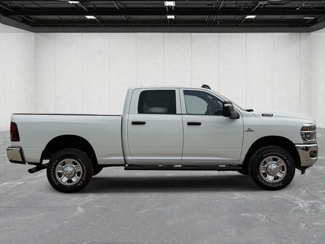 2026 RAM Ram 3500 RAM 3500 TRADESMAN CREW CAB 4X4 6'4' BOX