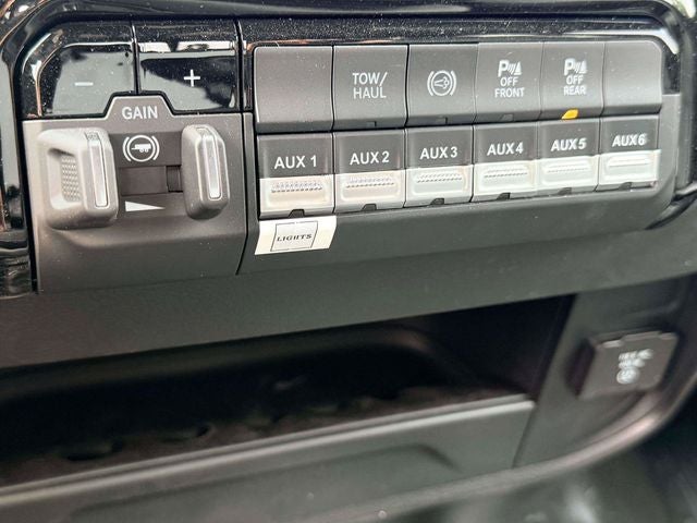 2026 RAM Ram 3500 RAM 3500 TRADESMAN CREW CAB 4X4 8' BOX