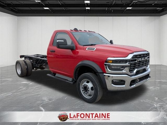2026 RAM Ram 5500 Chassis Cab RAM 5500 TRADESMAN CHASSIS REGULAR CAB 4X4 84' CA