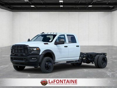 2026 RAM 5500 Chassis RAM 5500 TRADESMAN CHASSIS CREW CAB 4X4 84' CA