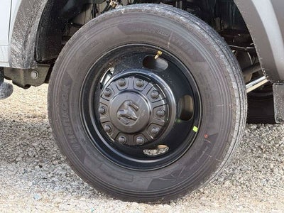 2026 RAM 5500 Chassis RAM 5500 TRADESMAN CHASSIS CREW CAB 4X4 84' CA