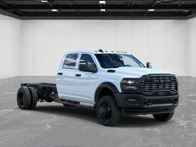 2026 RAM 5500 Chassis RAM 5500 TRADESMAN CHASSIS CREW CAB 4X4 84' CA