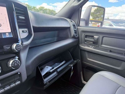 2026 RAM 5500 Chassis RAM 5500 TRADESMAN CHASSIS CREW CAB 4X4 84' CA