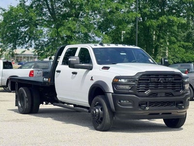 2026 RAM Ram 5500 Chassis Cab RAM 5500 TRADESMAN CHASSIS CREW CAB 4X4 84' CA
