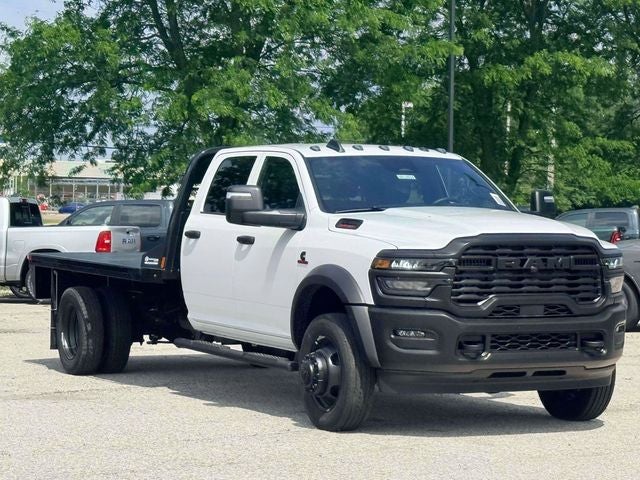2026 RAM Ram 5500 Chassis Cab RAM 5500 TRADESMAN CHASSIS CREW CAB 4X4 84' CA