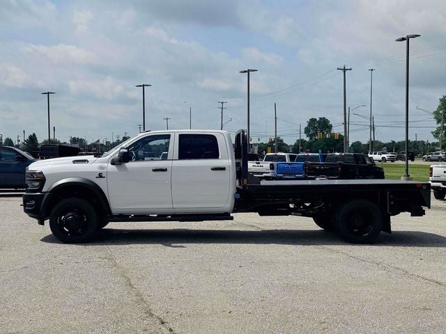 2026 RAM Ram 5500 Chassis Cab RAM 5500 TRADESMAN CHASSIS CREW CAB 4X4 84' CA