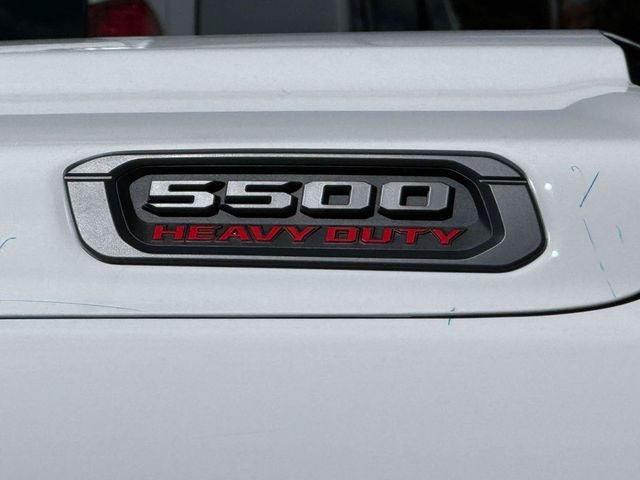 2026 RAM 5500 Chassis RAM 5500 TRADESMAN CHASSIS CREW CAB 4X4 84' CA