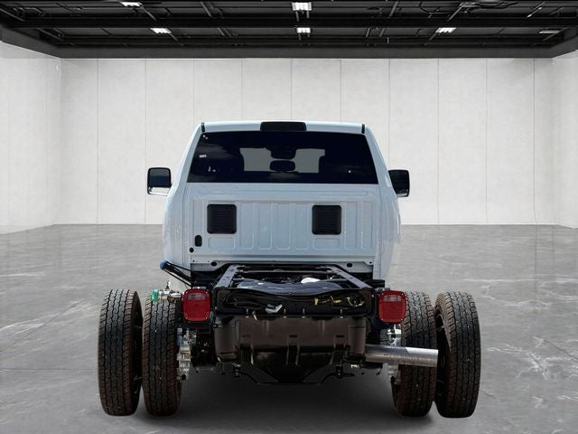 2026 RAM 5500 Chassis RAM 5500 TRADESMAN CHASSIS CREW CAB 4X4 84' CA