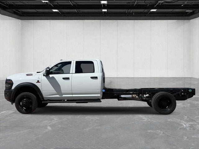 2026 RAM 5500 Chassis RAM 5500 TRADESMAN CHASSIS CREW CAB 4X4 84' CA