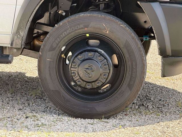 2026 RAM 5500 Chassis RAM 5500 TRADESMAN CHASSIS CREW CAB 4X4 84' CA