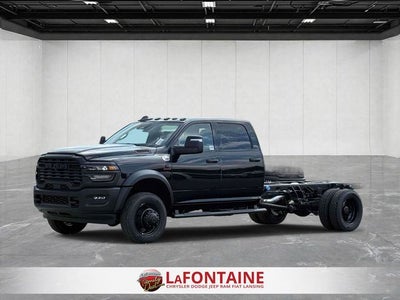 2026 RAM 5500 Chassis RAM 5500 TRADESMAN CHASSIS CREW CAB 4X4 84' CA