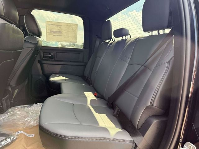 2026 RAM 5500 Chassis RAM 5500 TRADESMAN CHASSIS CREW CAB 4X4 84' CA
